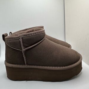 CUSHIONAIRE Women's Genuine Suede pull platform boot +Memory Foam 7.5 TAUPE